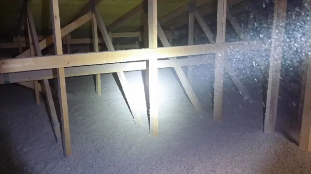 Alapohjan eristys sellueristyksellä